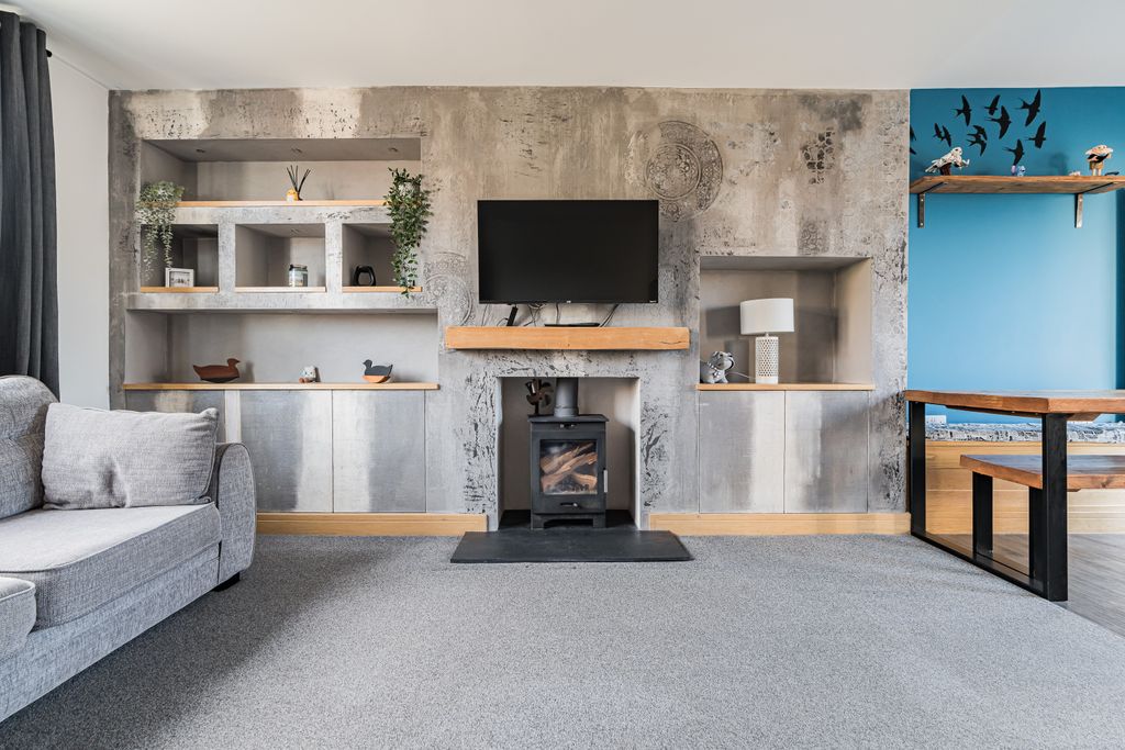 Property photo 3 of 25 Property Image 3