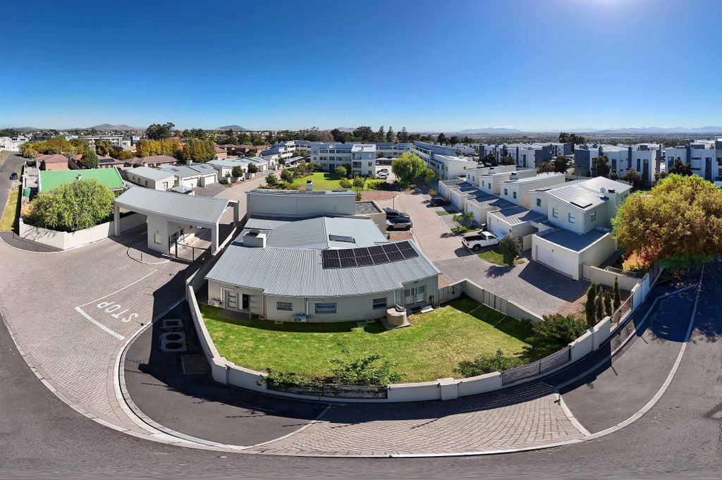 Property photo 2 of 24 Dbv1732280