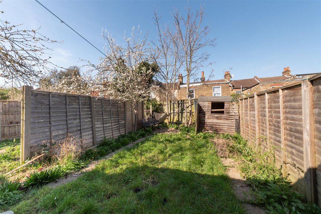 Property photo 2 of 10 Warham 10.Jpg