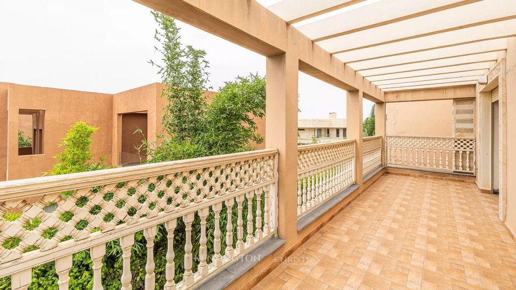 Property photo 3 of 25