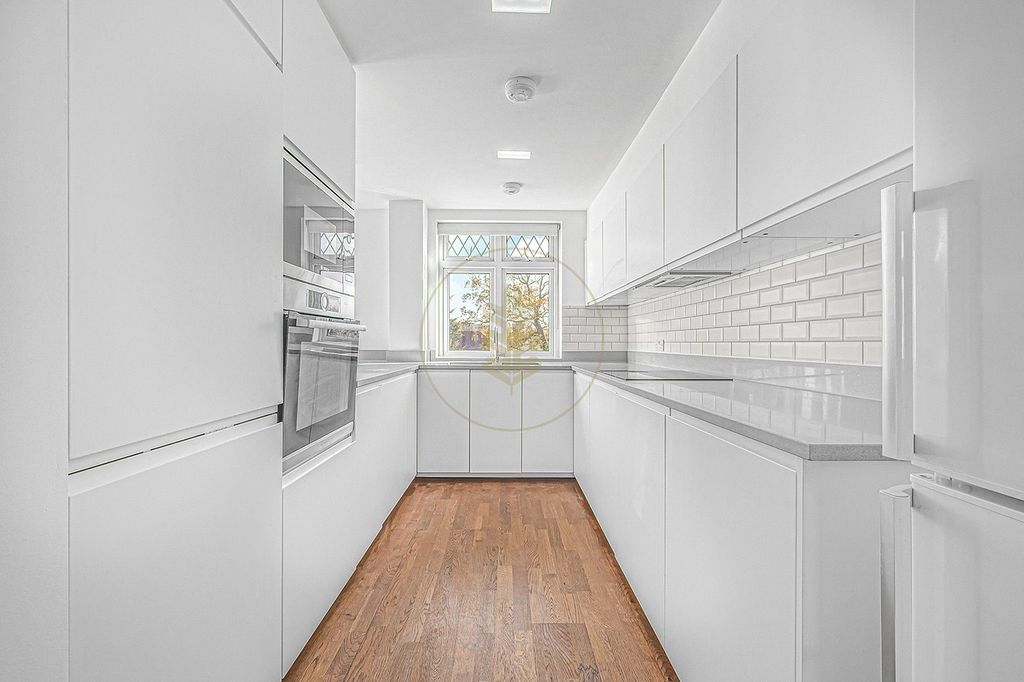 Property photo 2 of 14 Picture No. 13