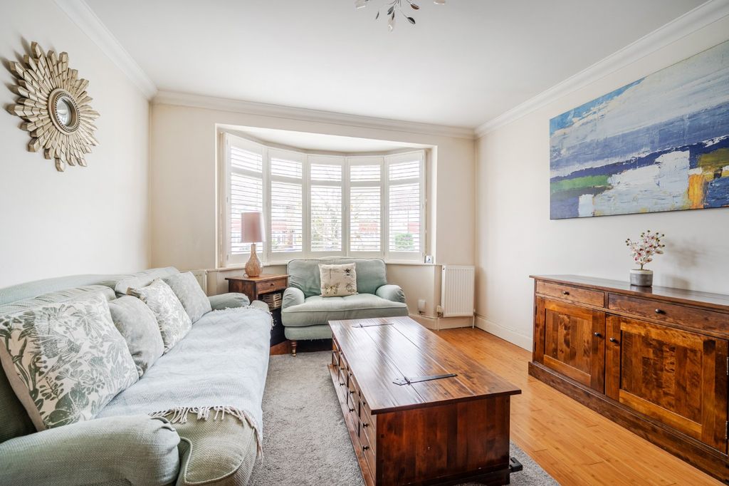 Property photo 2 of 15 Picture No. 23