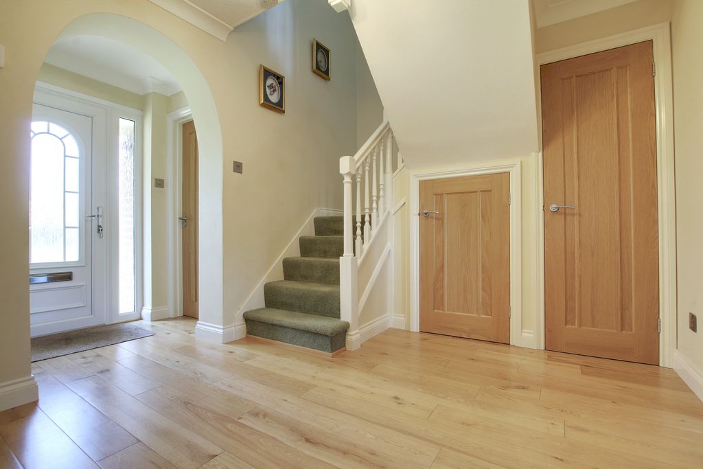 Property photo 2 of 24