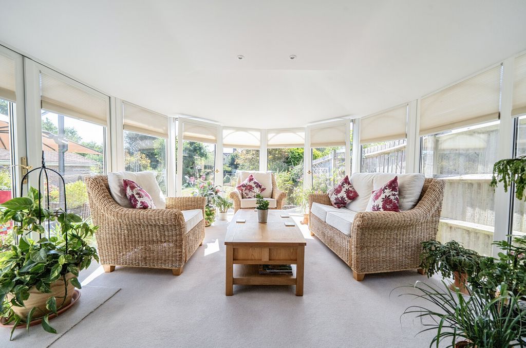 Property photo 3 of 13 1513316-11-6A96F5...