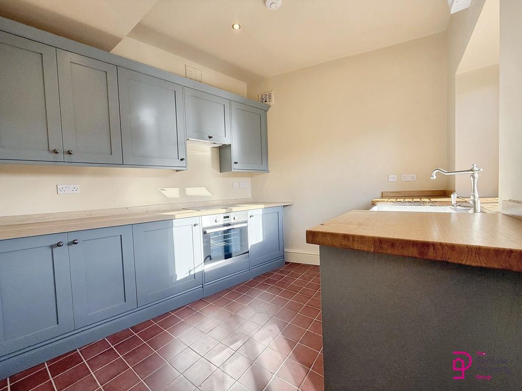 Property photo 2 of 21 20251024_102128863_Ios.Jpg