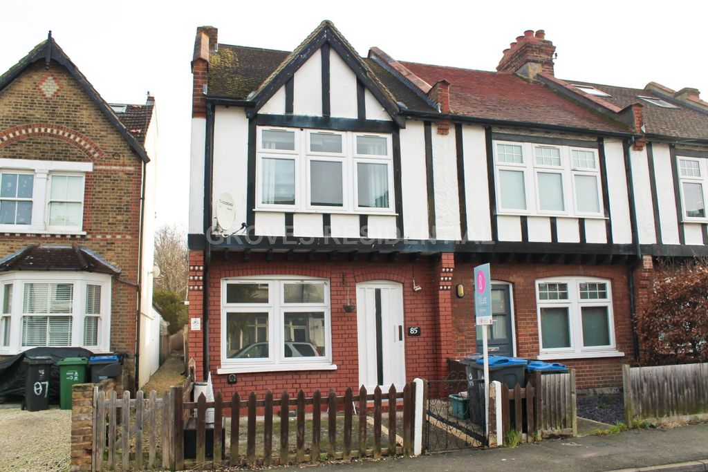 Property photo 1 of 8