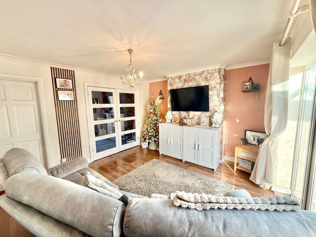 Property photo 3 of 22