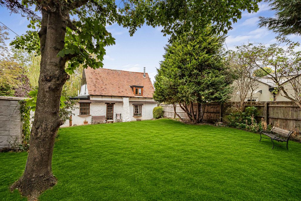 Property photo 1 of 35