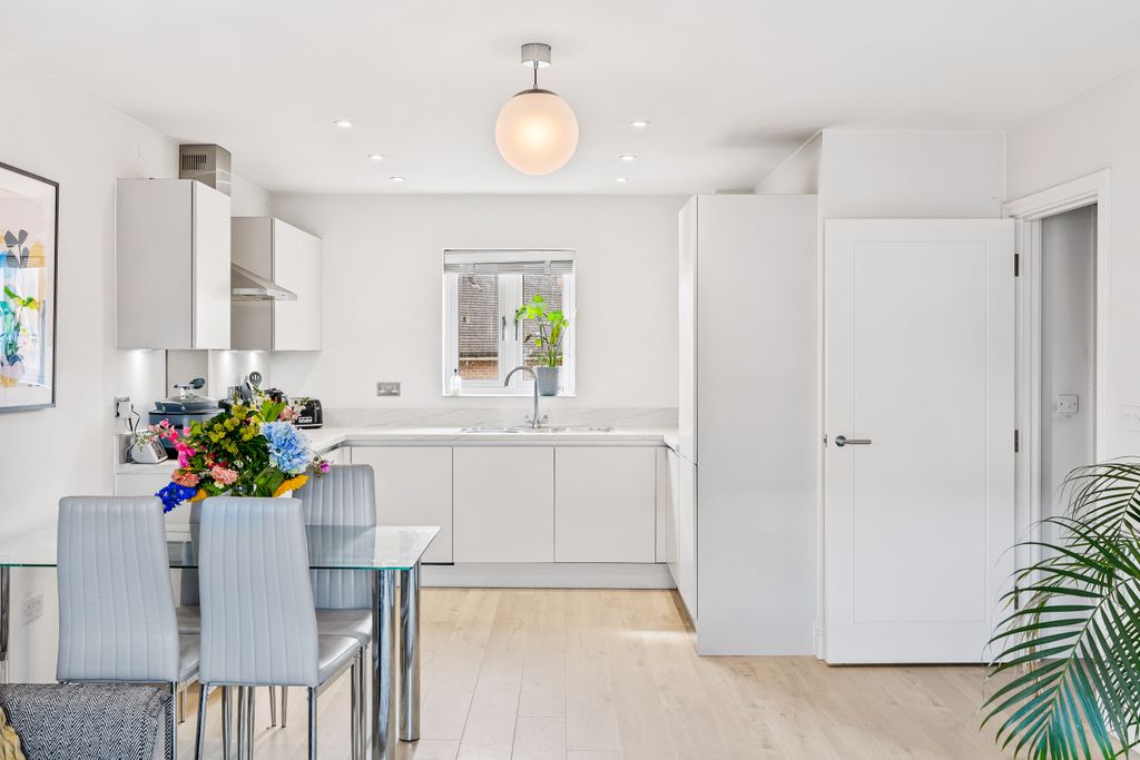 Property photo 2 of 14 Image7.Jpg