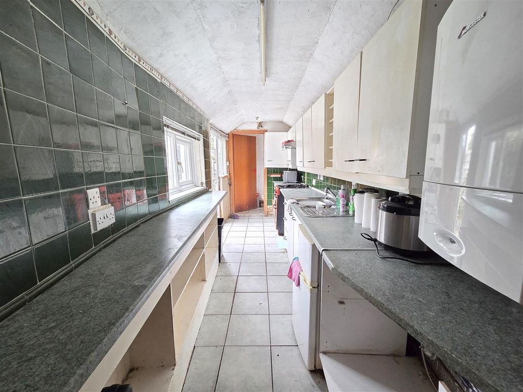 Property photo 3 of 15 Kitchen