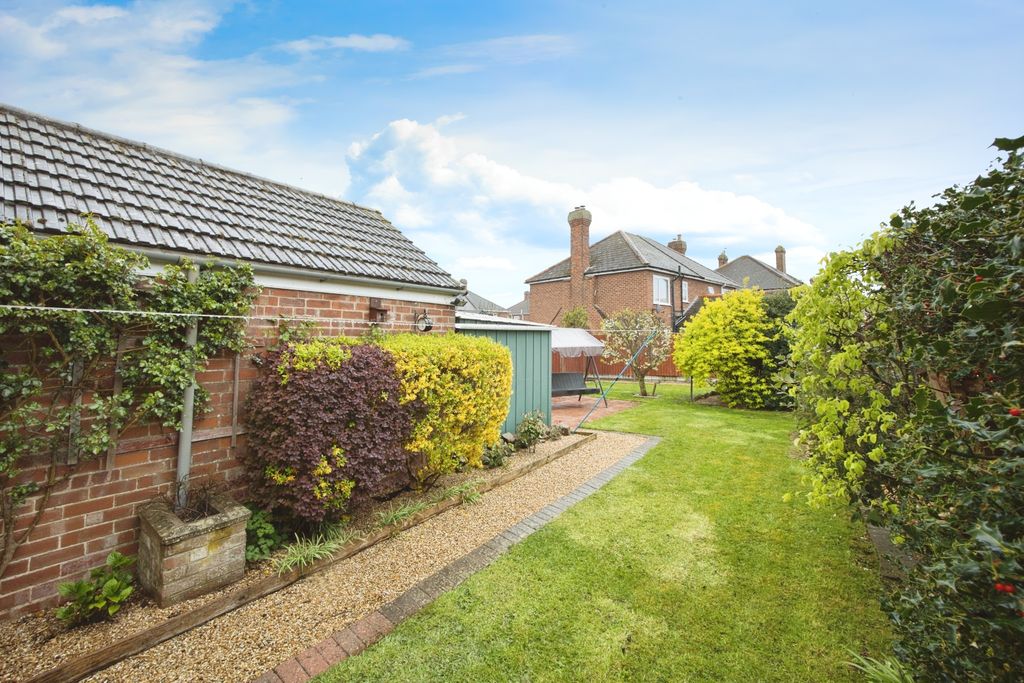 Property photo 2 of 18 Rear Garden