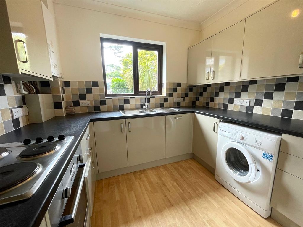 Property photo 3 of 23 4203 Aug Kitchen.Jpg