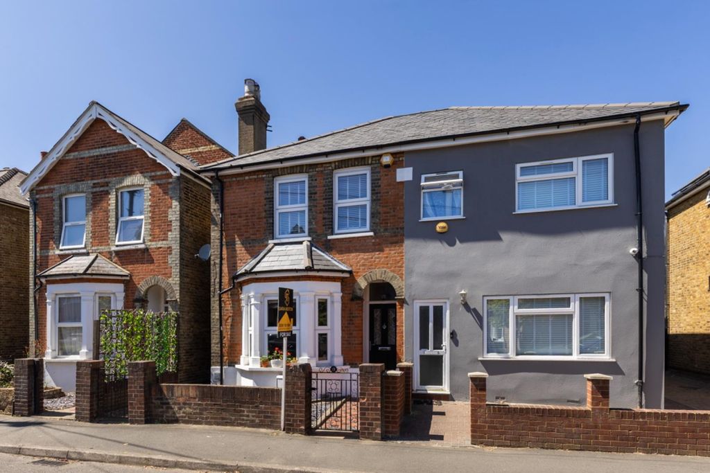 Property photo 1 of 10 Kings Road 13 - (21 Of 21).Jpg