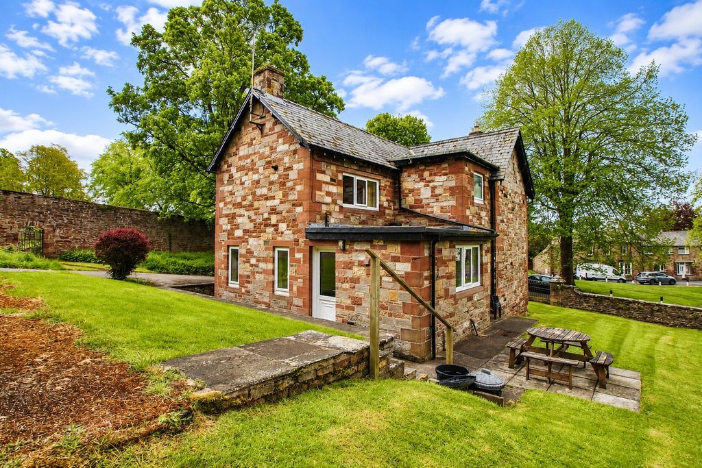 Property photo 2 of 19 External