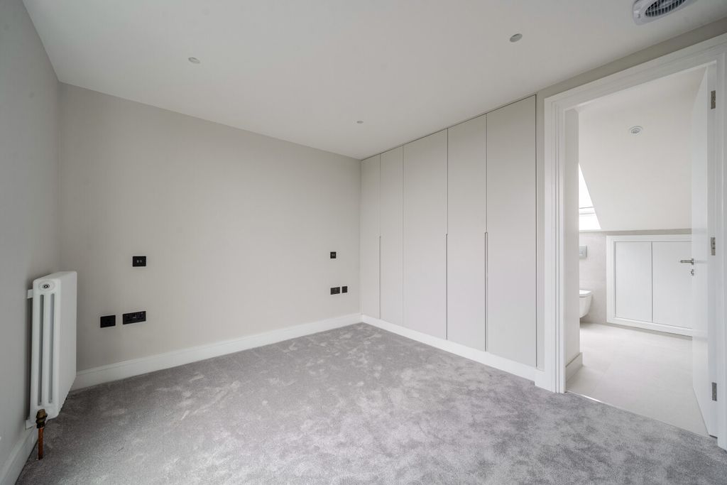 Property photo 3 of 16 1456020-6-69Fc6E4...