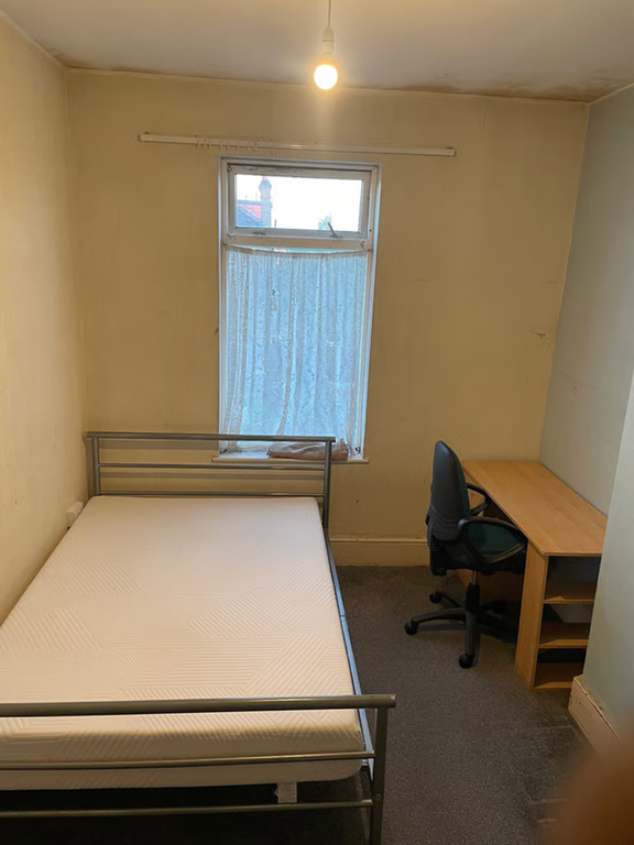 Property photo 2 of 9