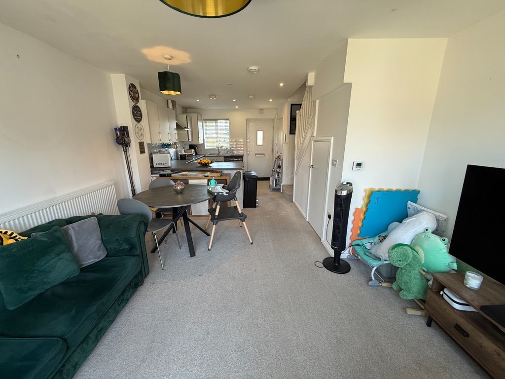 Property photo 3 of 14 5197893