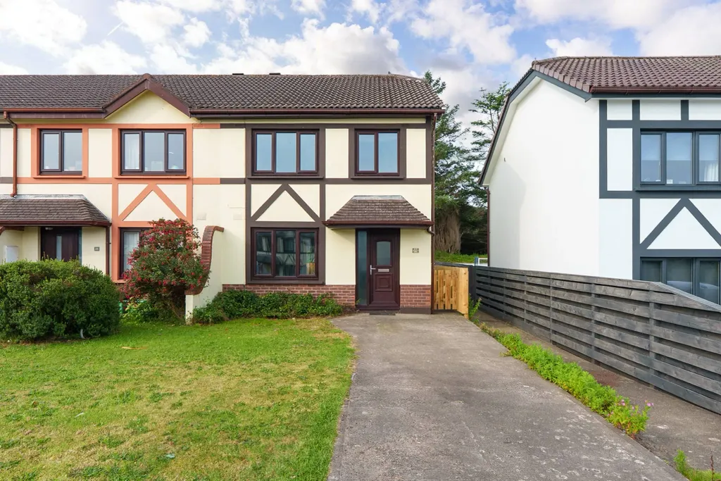 Property photo 2 of 18