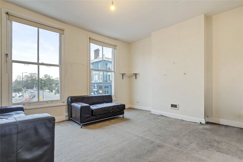 Property photo 3 of 14 Picture No. 05