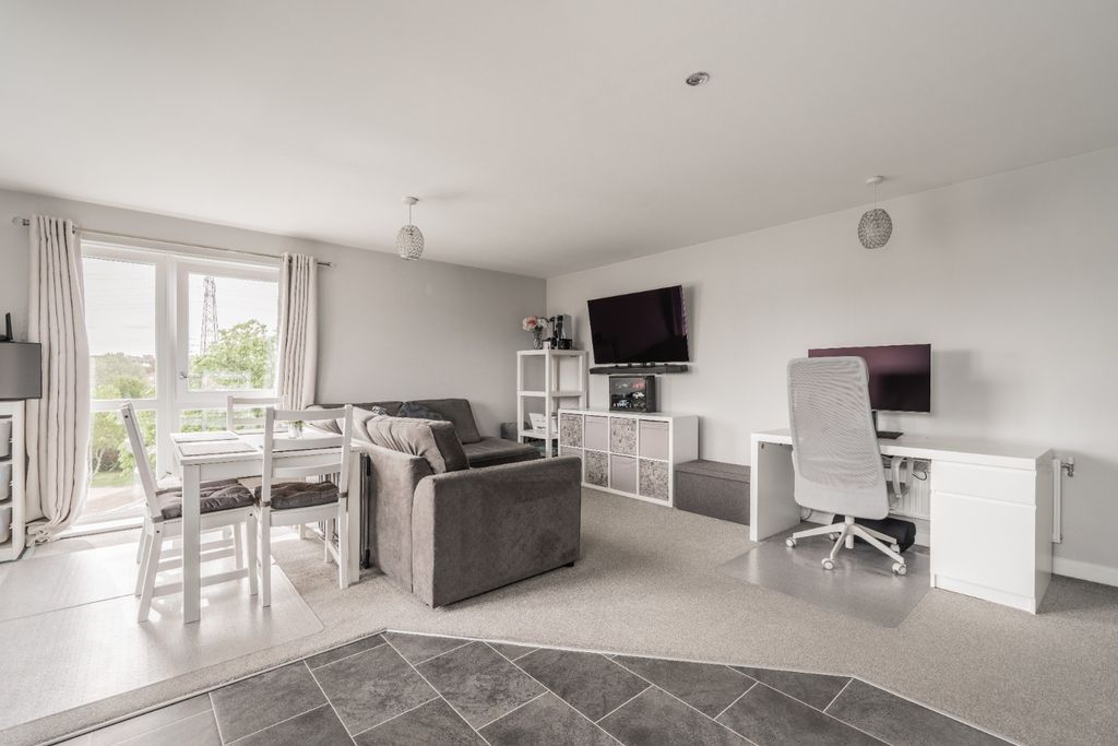 Property photo 3 of 15 5030453