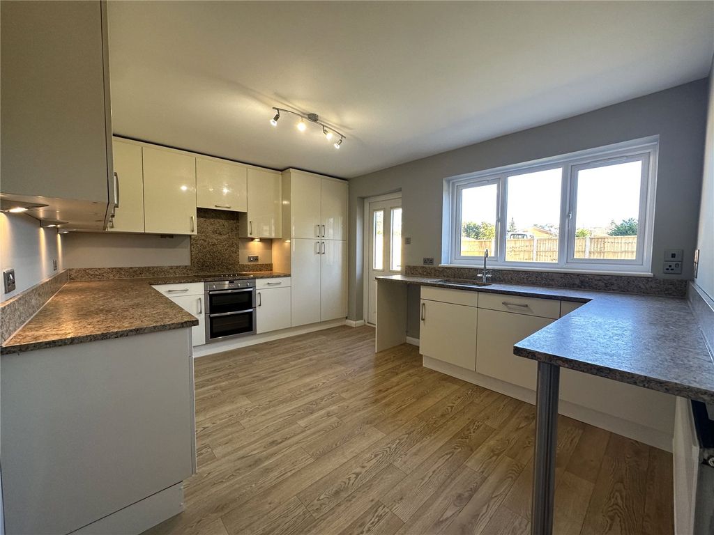 Property photo 3 of 17 Picture No. 12