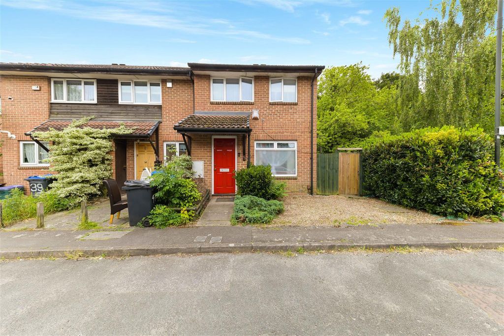 Property photo 1 of 9
