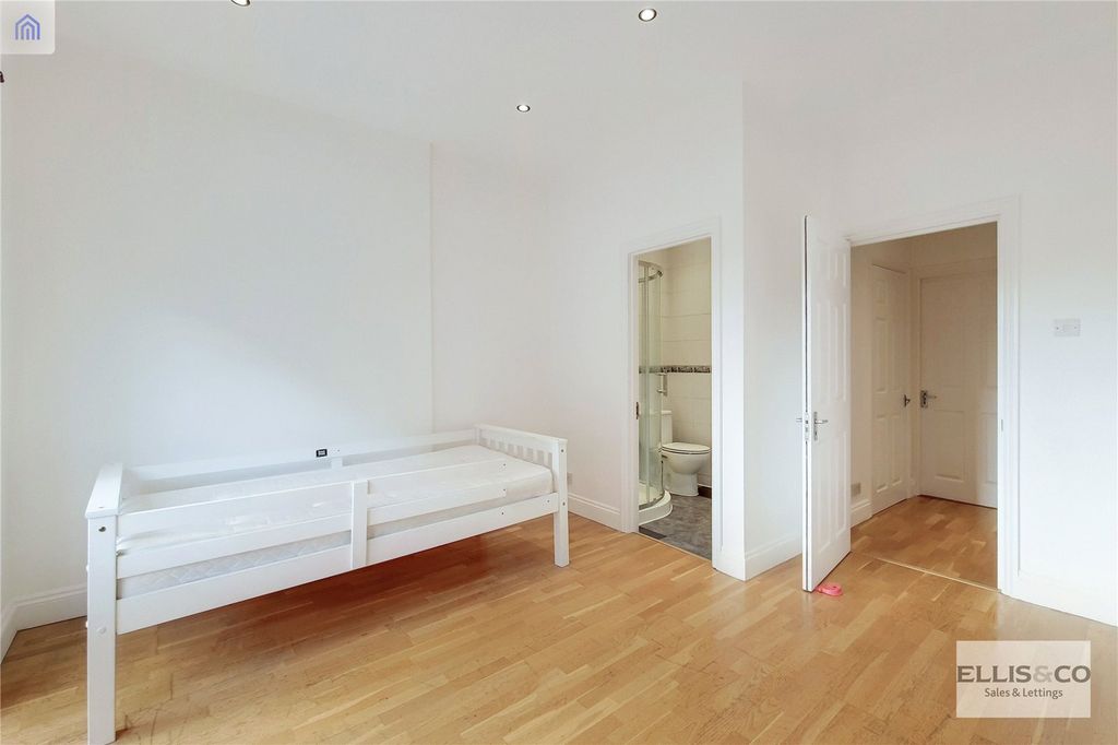 Property photo 2 of 10 Picture No. 02