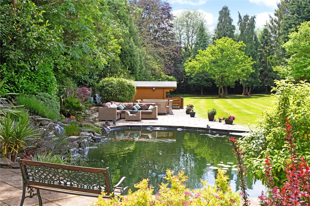 Property photo 2 of 22 The Gardens