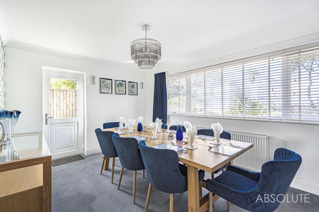 Property photo 3 of 38