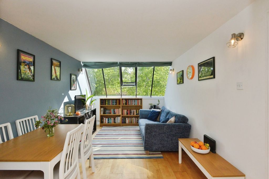 Property photo 2 of 10 Pbox-Img.Jpg