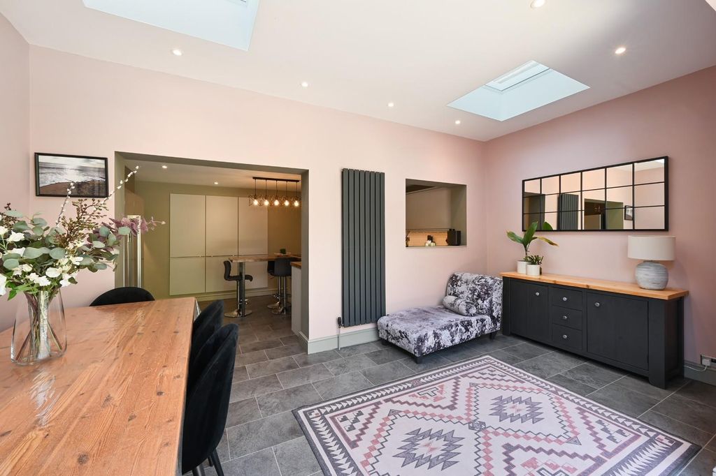 Property photo 3 of 14 Hamilton Avenue,
