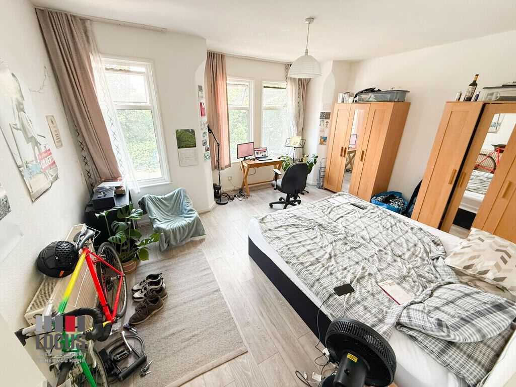 Property photo 3 of 11 Photo 3