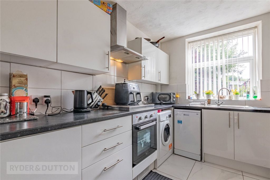 Property photo 2 of 18 Kitchen/Diner