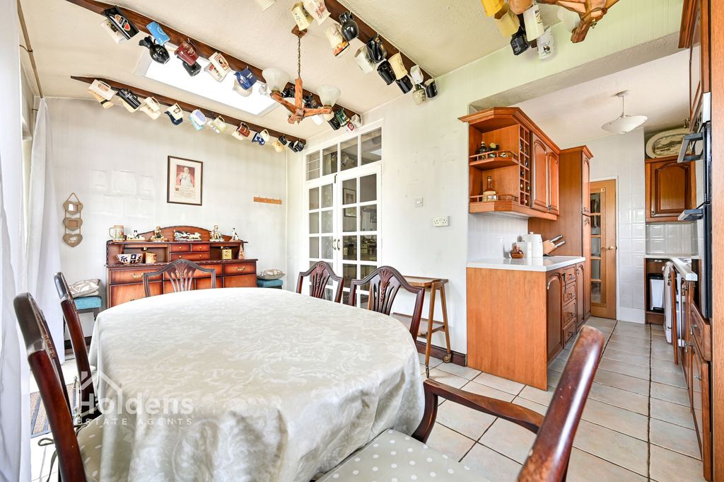 Property photo 3 of 23
