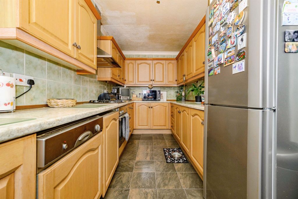 Property photo 3 of 16