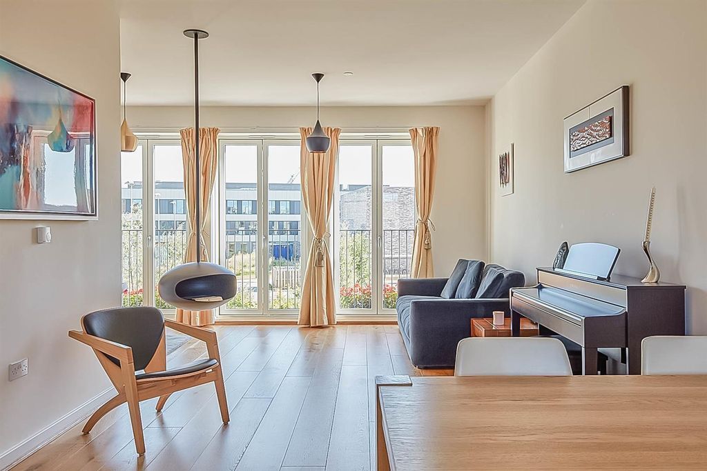 Property photo 3 of 10 Dining Room.Jpg