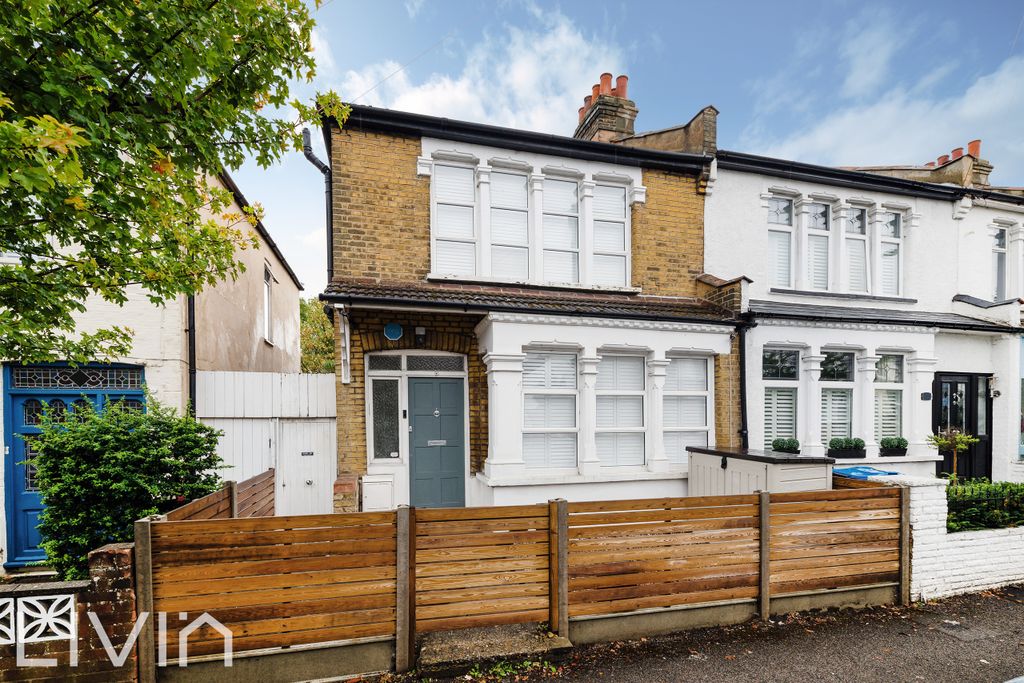 Property photo 1 of 12 Escourt Road, 64-3