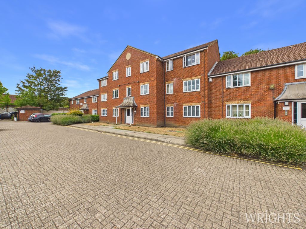 Property photo 1 of 10 Cam05659G0-Pr0211-Still011