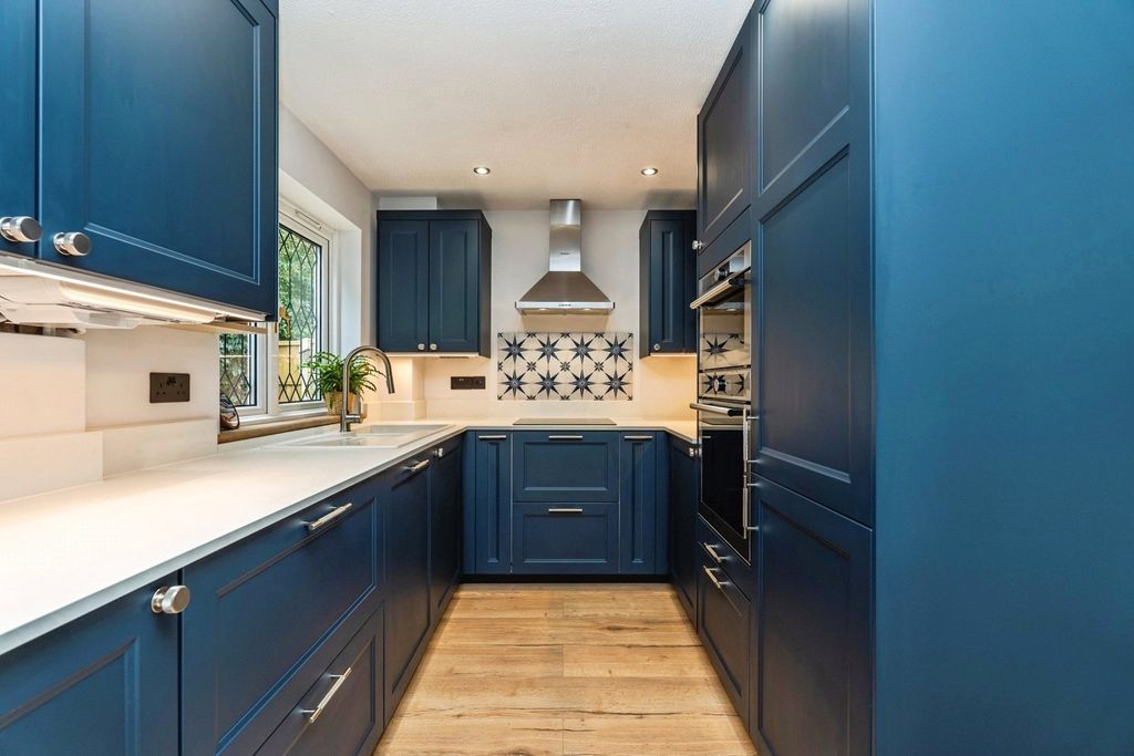 Property photo 3 of 17 Photo