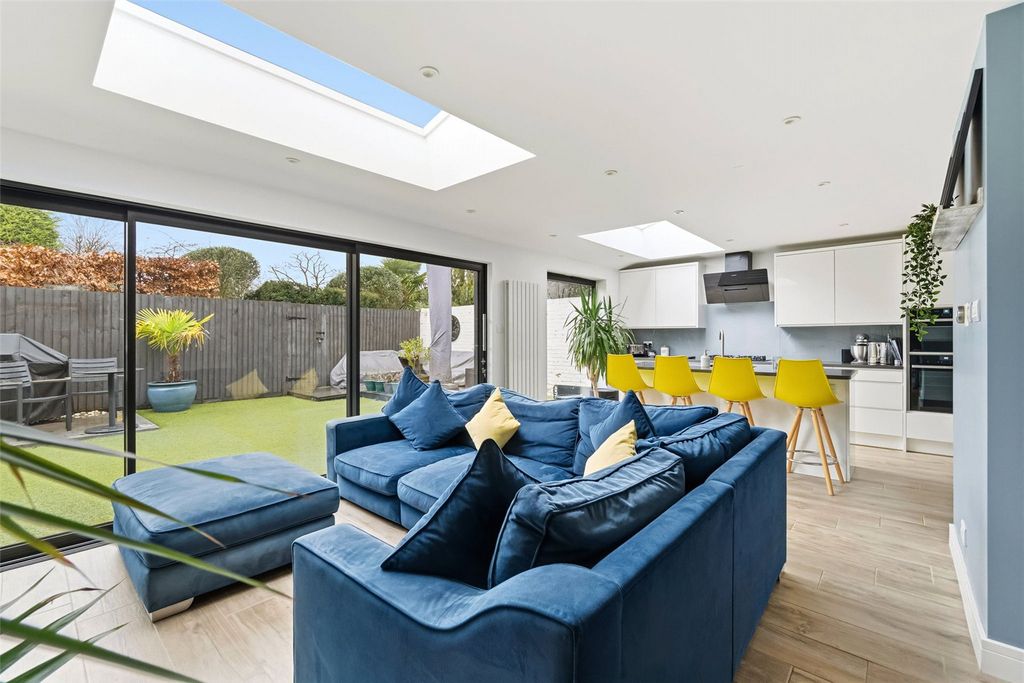 Property photo 2 of 14 Picture No. 54