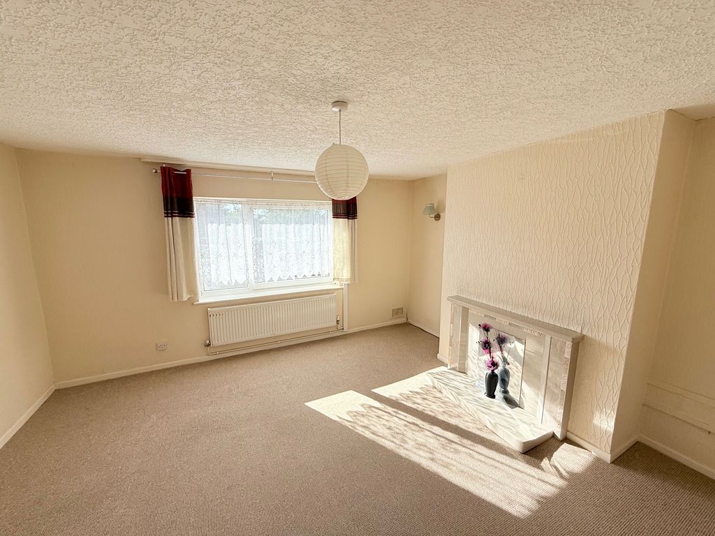 Property photo 3 of 10 Image