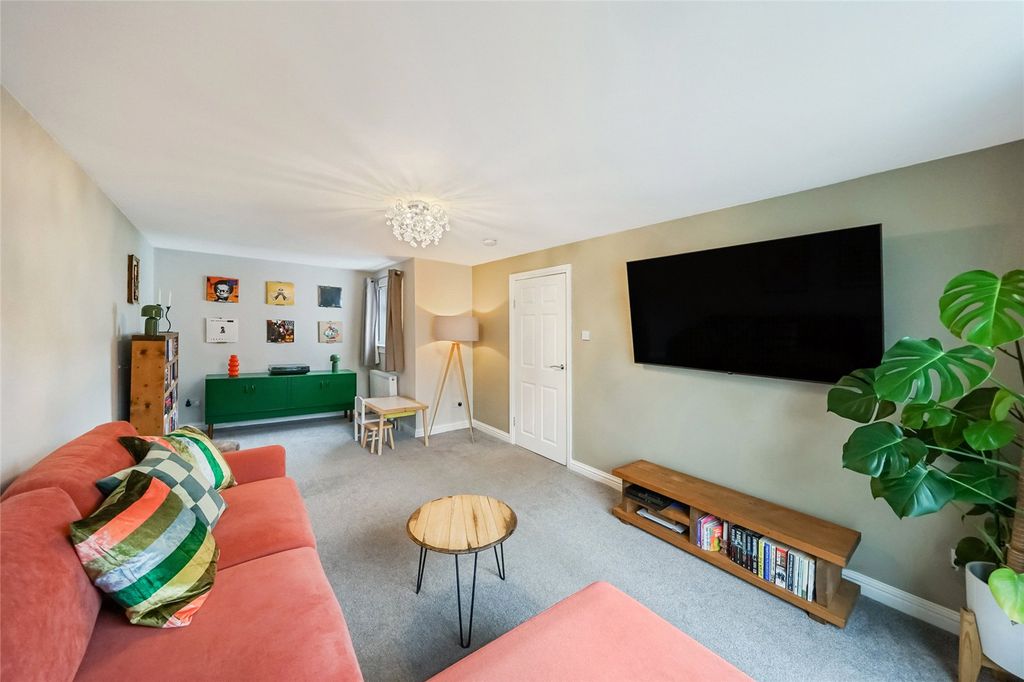 Property photo 3 of 21 Picture No. 17