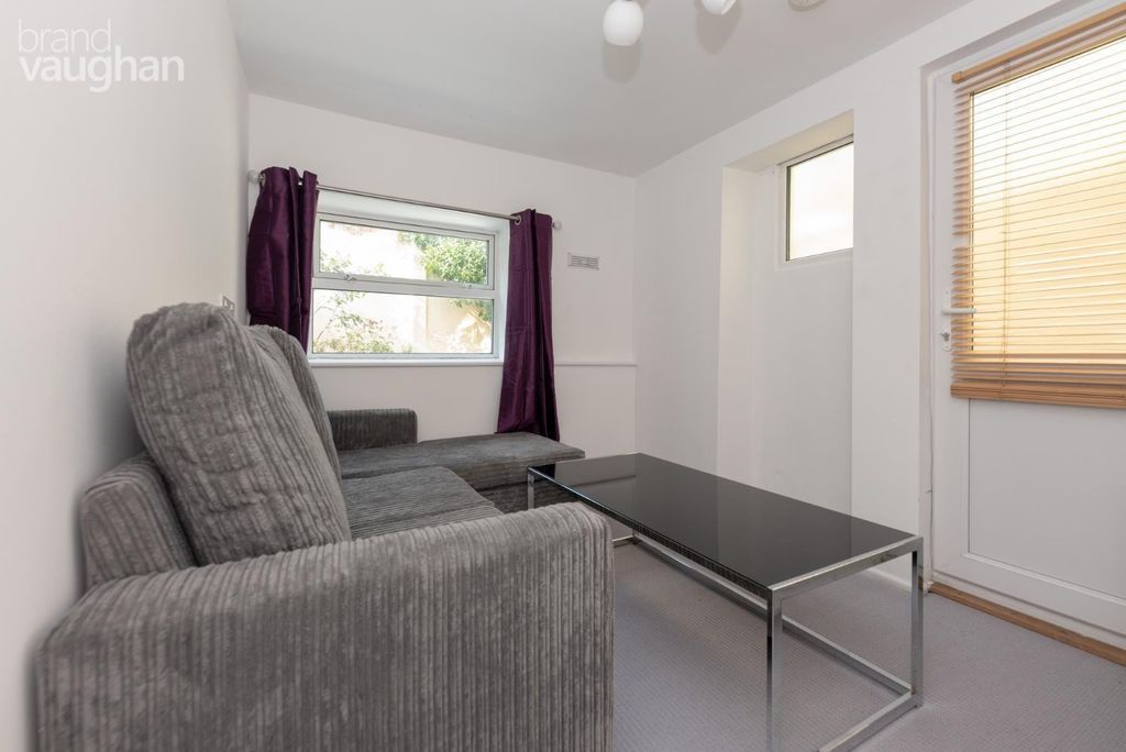 Property photo 2 of 14 Living Room