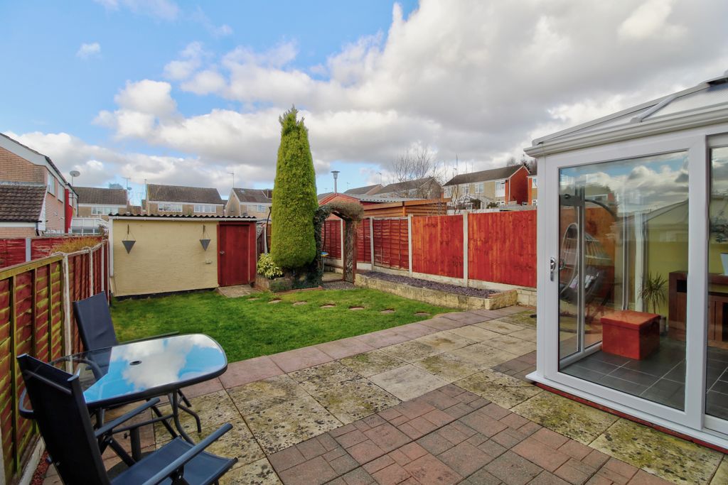 Property photo 2 of 23 Garden