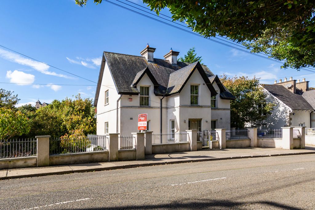 Property photo 3 of 61