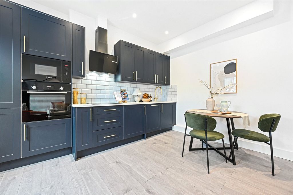 Property photo 2 of 12 Picture No. 23