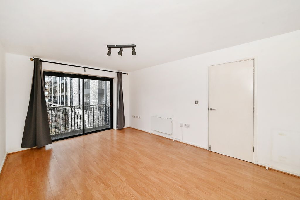 Property photo 2 of 14 14-Franklin-House (3).Jpg