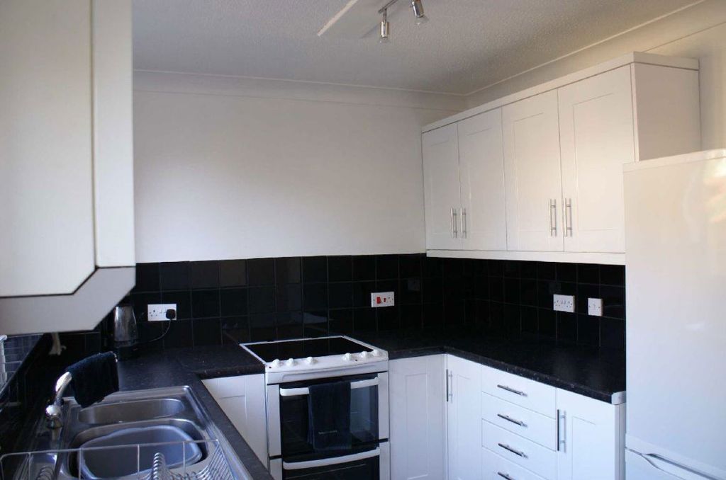 Property photo 2 of 4