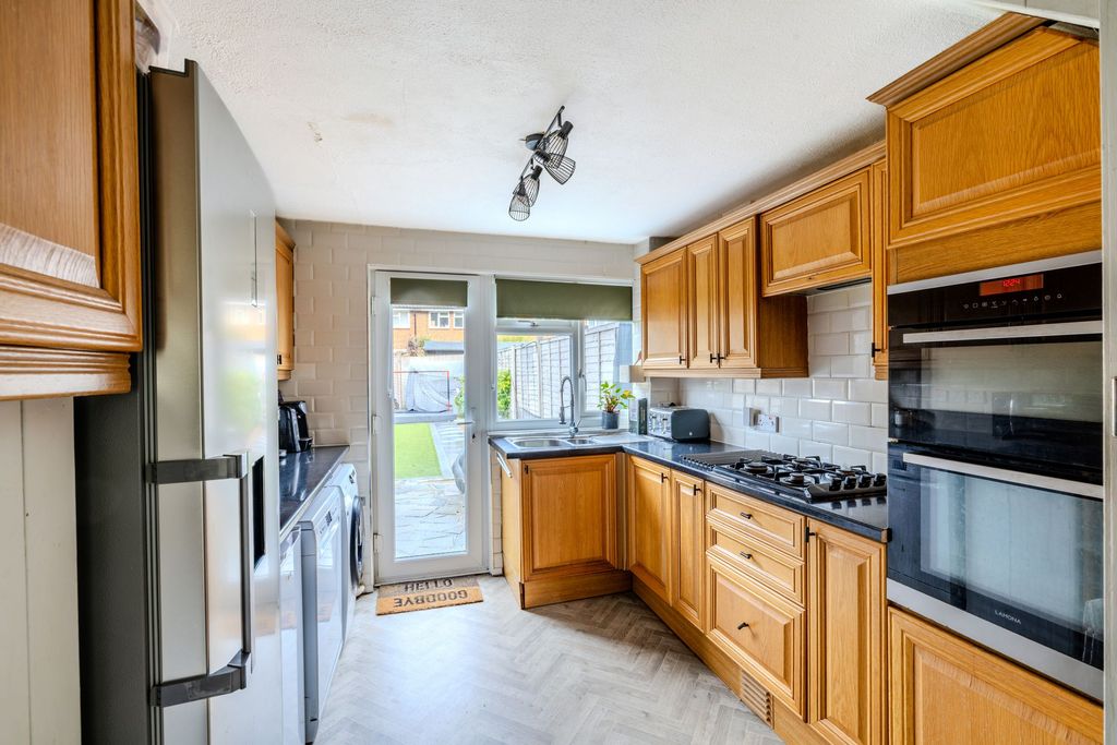 Property photo 2 of 11