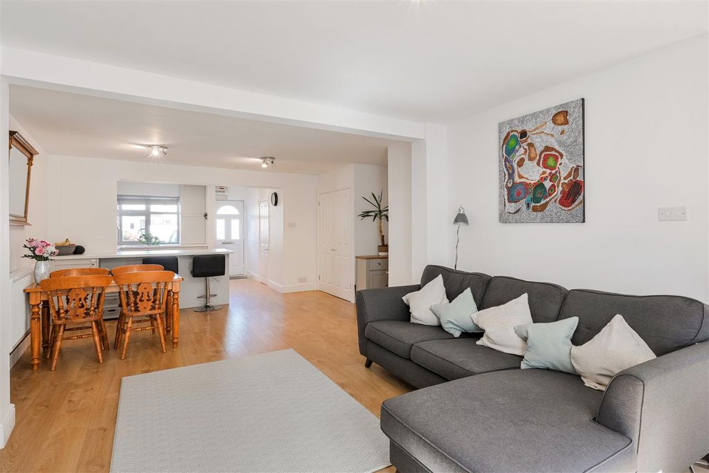 Property photo 2 of 14 Horton Hill (10).Jpg